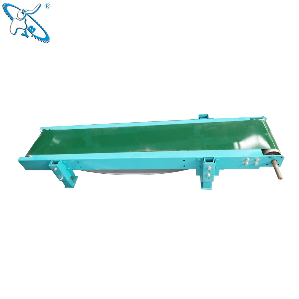 Horizontal belt conveyor which is equipped with scale and packaging machine